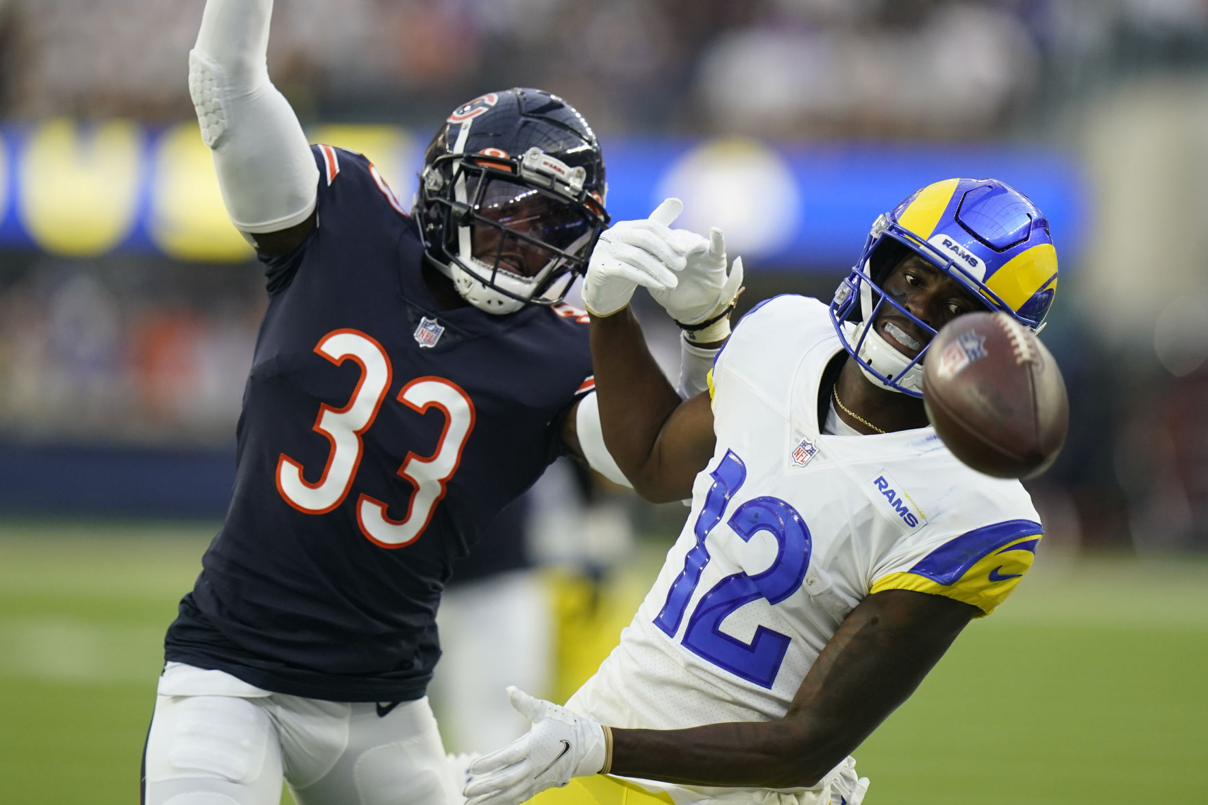 Bears Rams Football